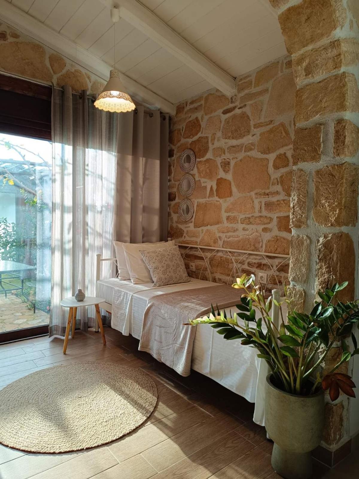 Studio Eleni - Oasis Holiday Houses Kokkinos Pirgos Exterior foto